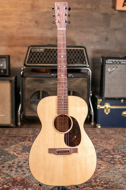 Martin 00-10E Special Acoustic/Electric with Gig Bag - Demo