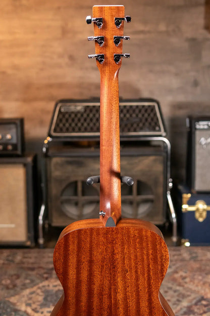 Martin 00-10E Special Acoustic/Electric with Gig Bag - Demo