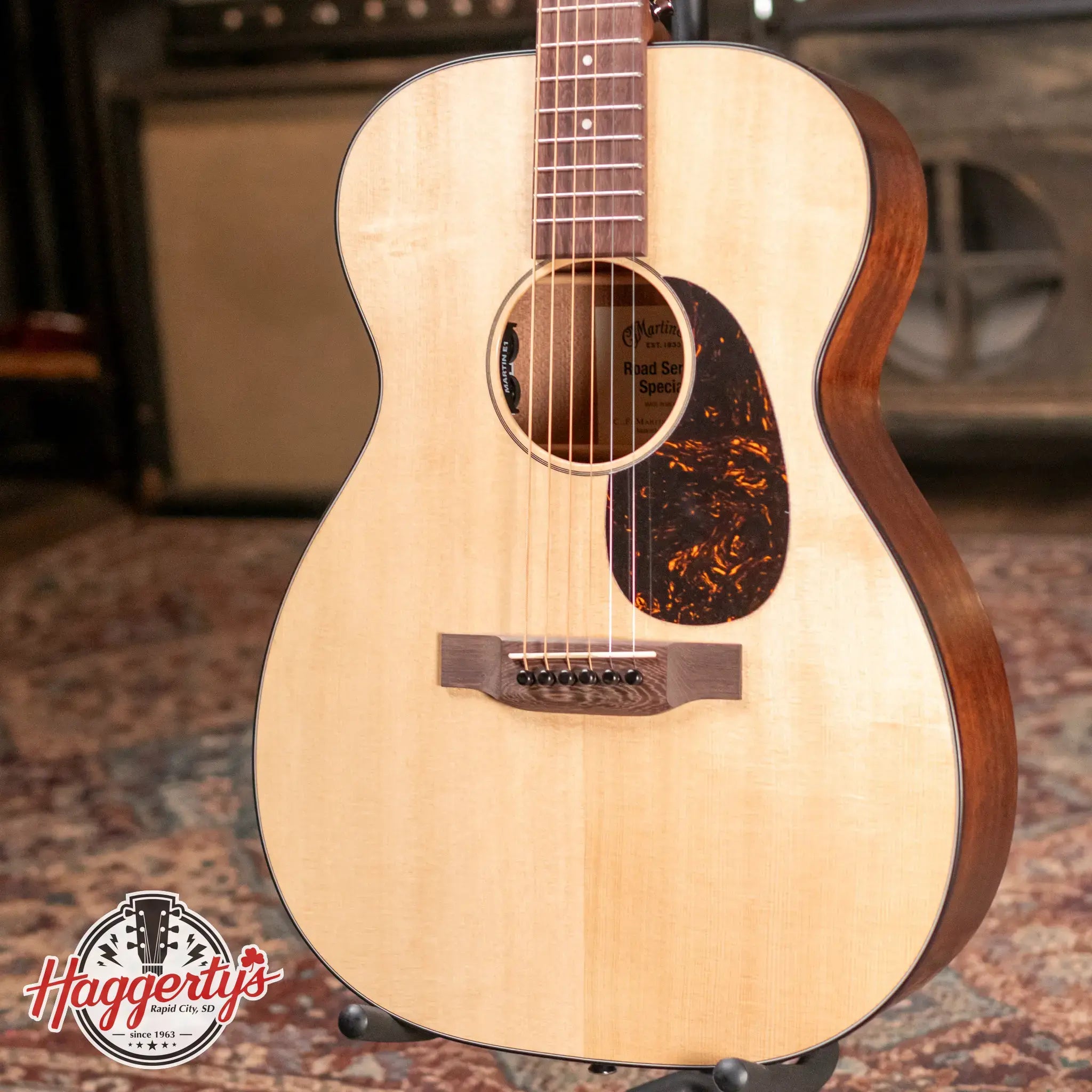 Martin 00-10E Special Acoustic/Electric with Gig Bag