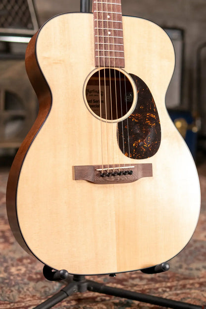 Martin 00-10E Special Acoustic/Electric with Gig Bag
