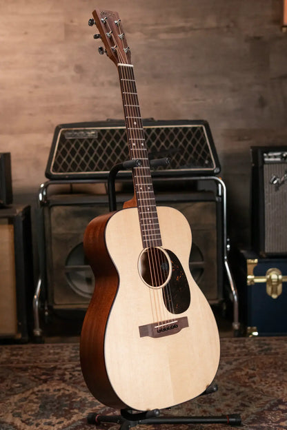 Martin 00-10E Special Acoustic/Electric with Gig Bag