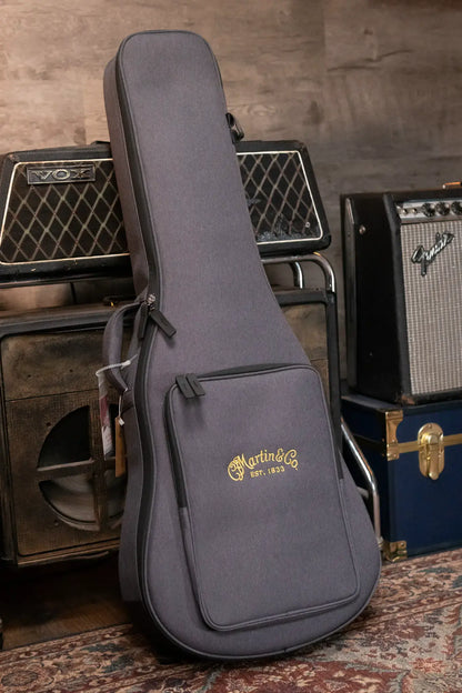 Martin 00-10E Special Acoustic/Electric with Gig Bag
