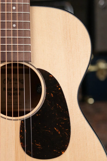 Martin 00-10E Special Acoustic/Electric with Gig Bag