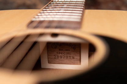 Martin 00-10E Special Acoustic/Electric with Gig Bag