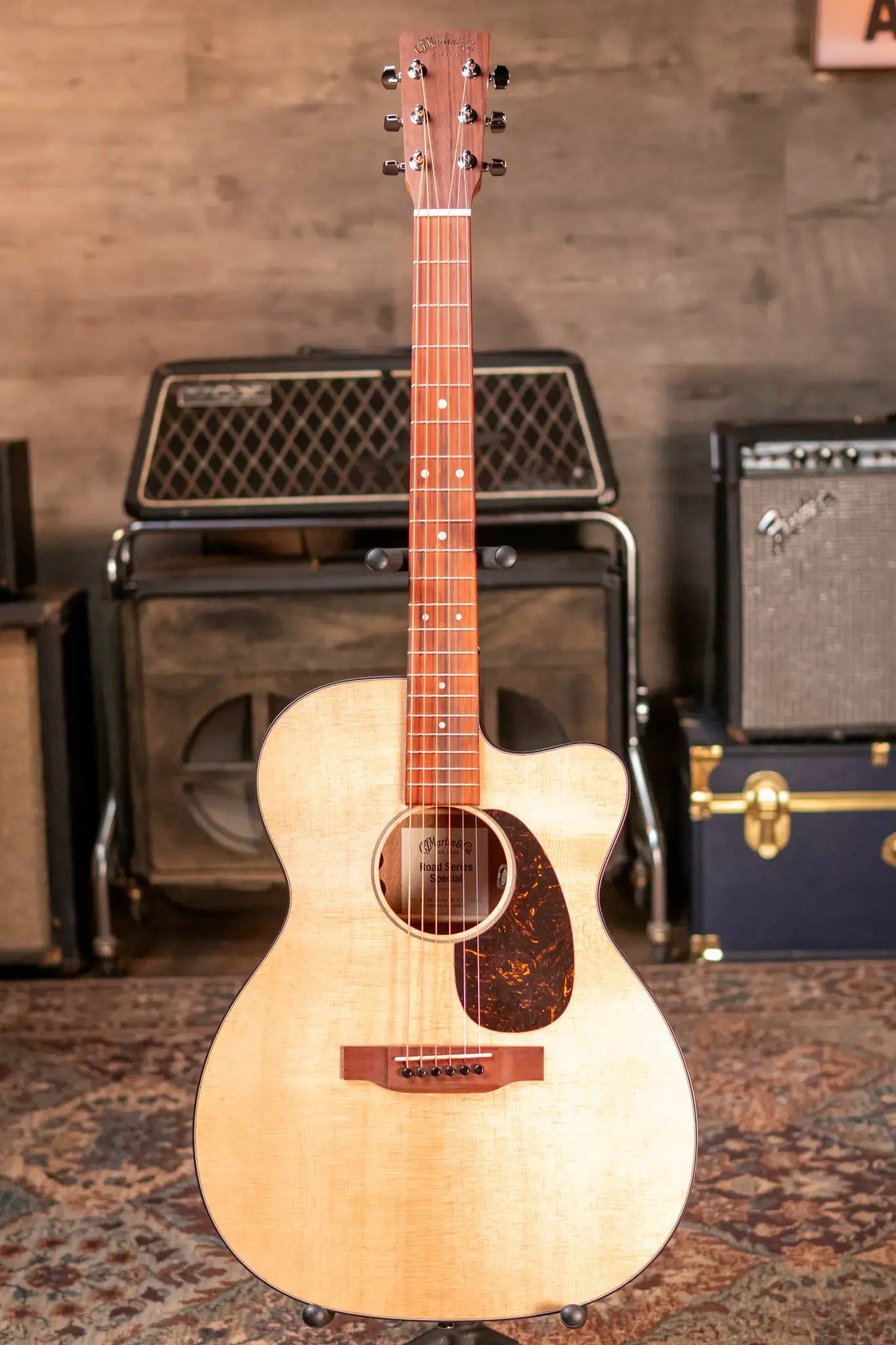 Martin OMC-10E Acoustic/Electric with Gig Bag