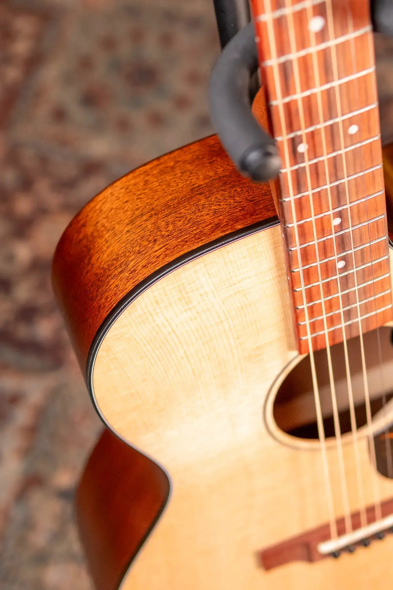 Martin OMC-10E Acoustic/Electric with Gig Bag