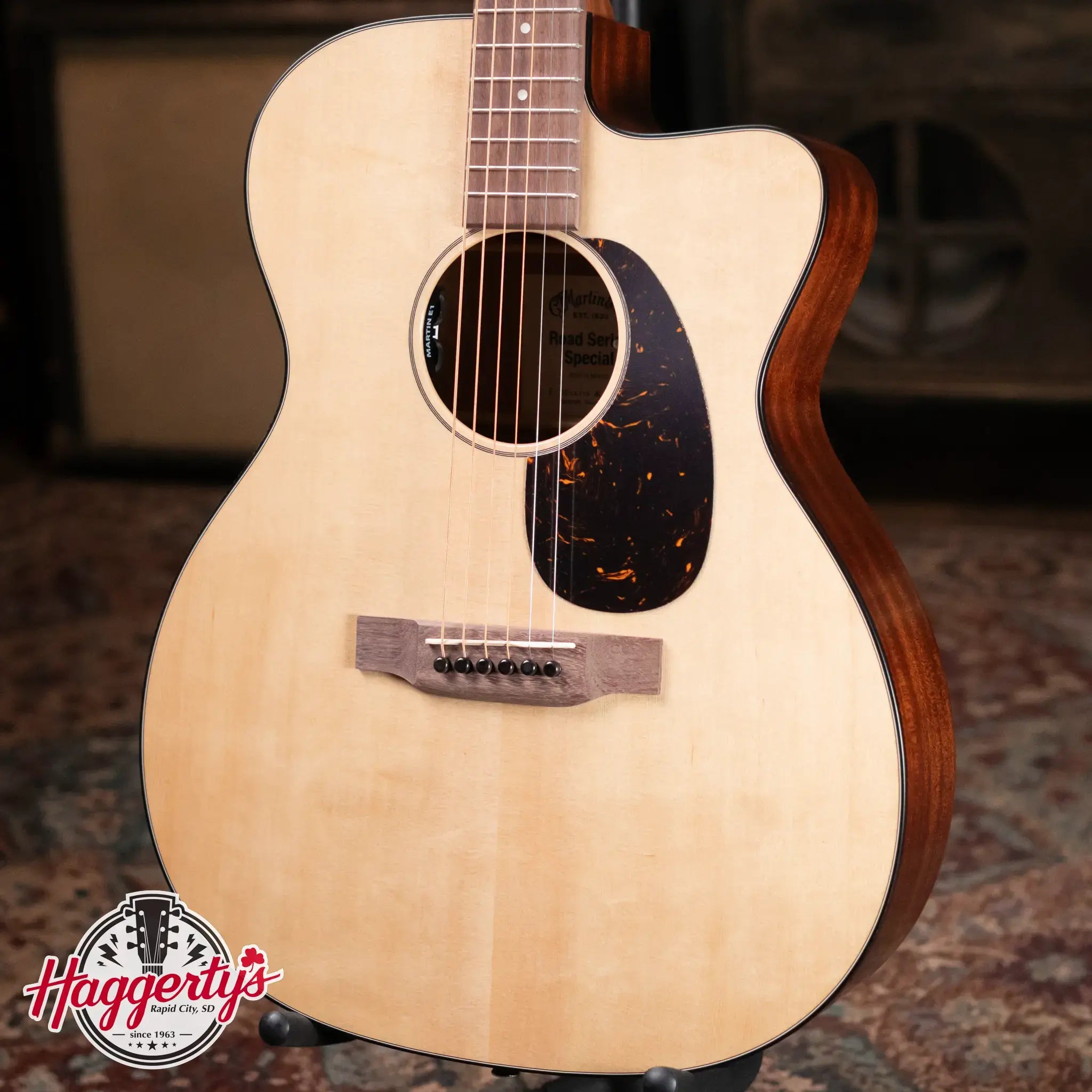 Martin OMC-10E Acoustic/Electric with Gig Bag