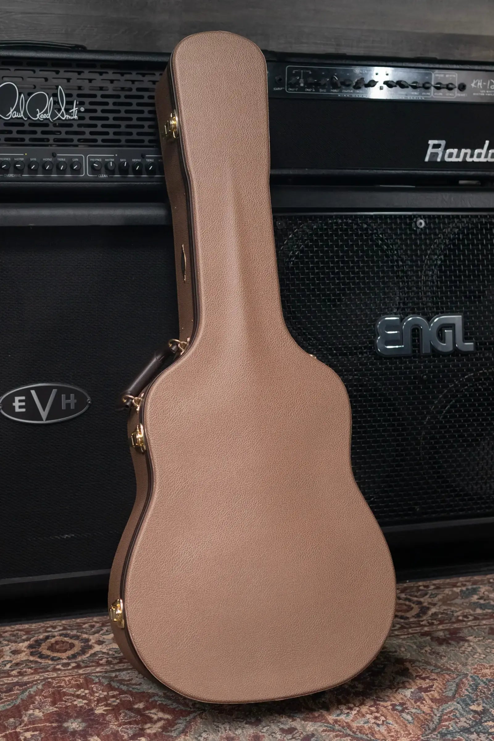 Taylor Gold Label 810e Dreadnought Acoustic/Electric Guitar with Hardshell Case