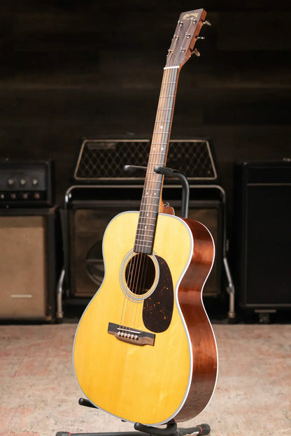 Martin 000-13E Retro Acoustic/Electric Guitar - Spruce/Walnut with Gig Bag