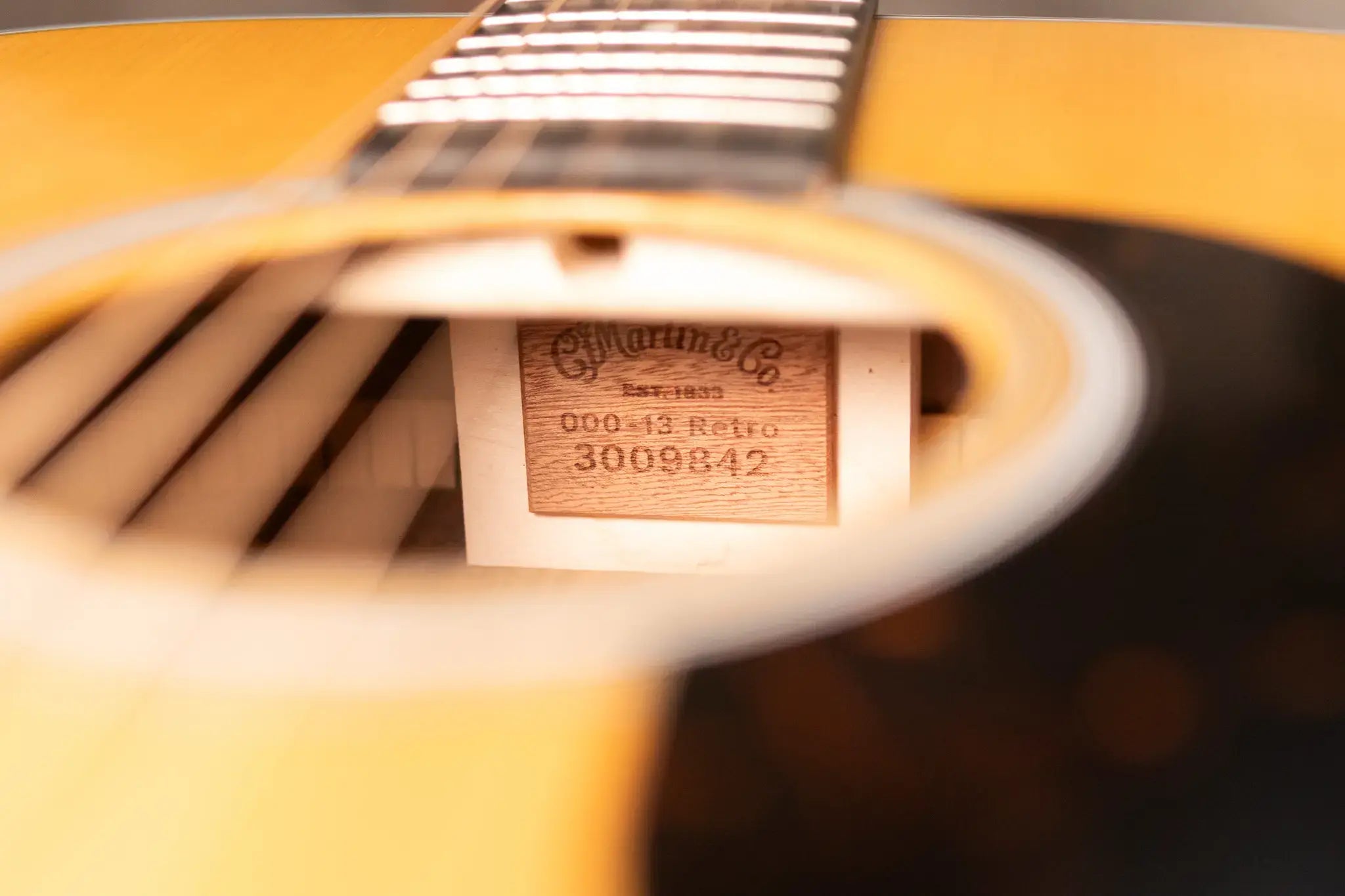 Martin 000-13E Retro Acoustic/Electric Guitar - Spruce/Walnut with Gig Bag