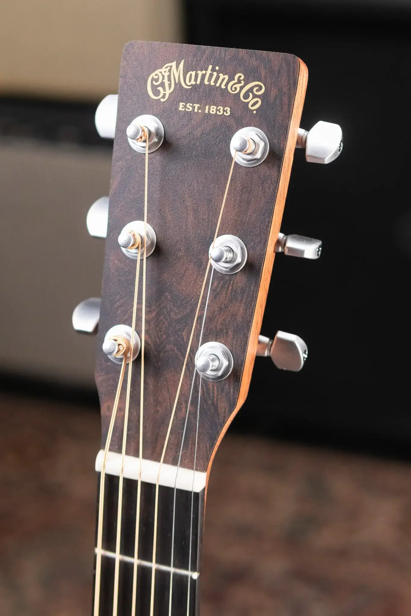 Martin OMC-10E Modern Acoustic/Electric Guitar - 1935 Sunburst with Gig Bag