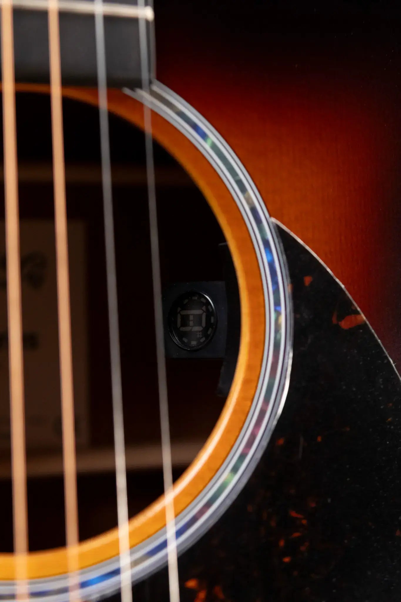 Martin OMC-10E Modern Acoustic/Electric Guitar - 1935 Sunburst with Gig Bag