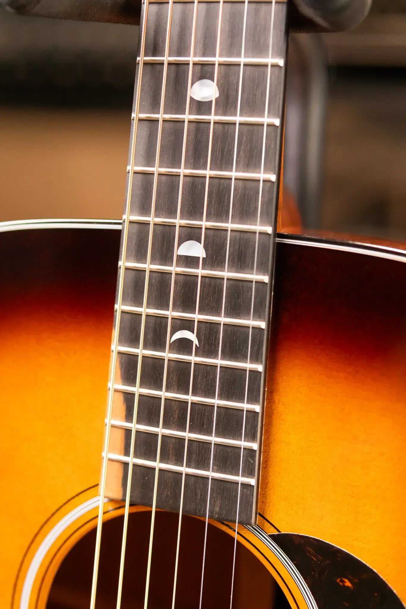Martin D-18 Molly Tuttle Signature Acoustic Guitar - Vintage Sunburst with Hardshell Case