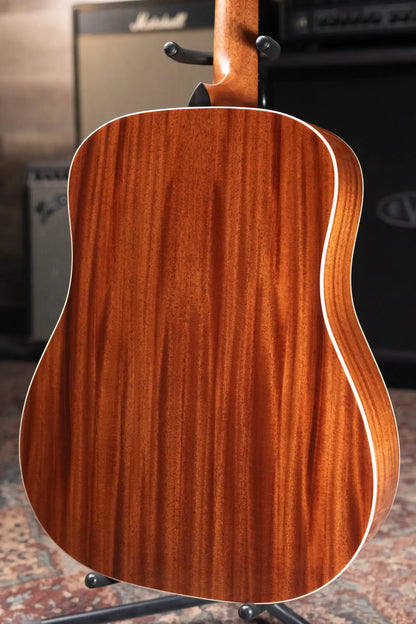 Taylor Gold Label 510e Dreadnought Acoustic/Electric Guitar with Hardshell Case