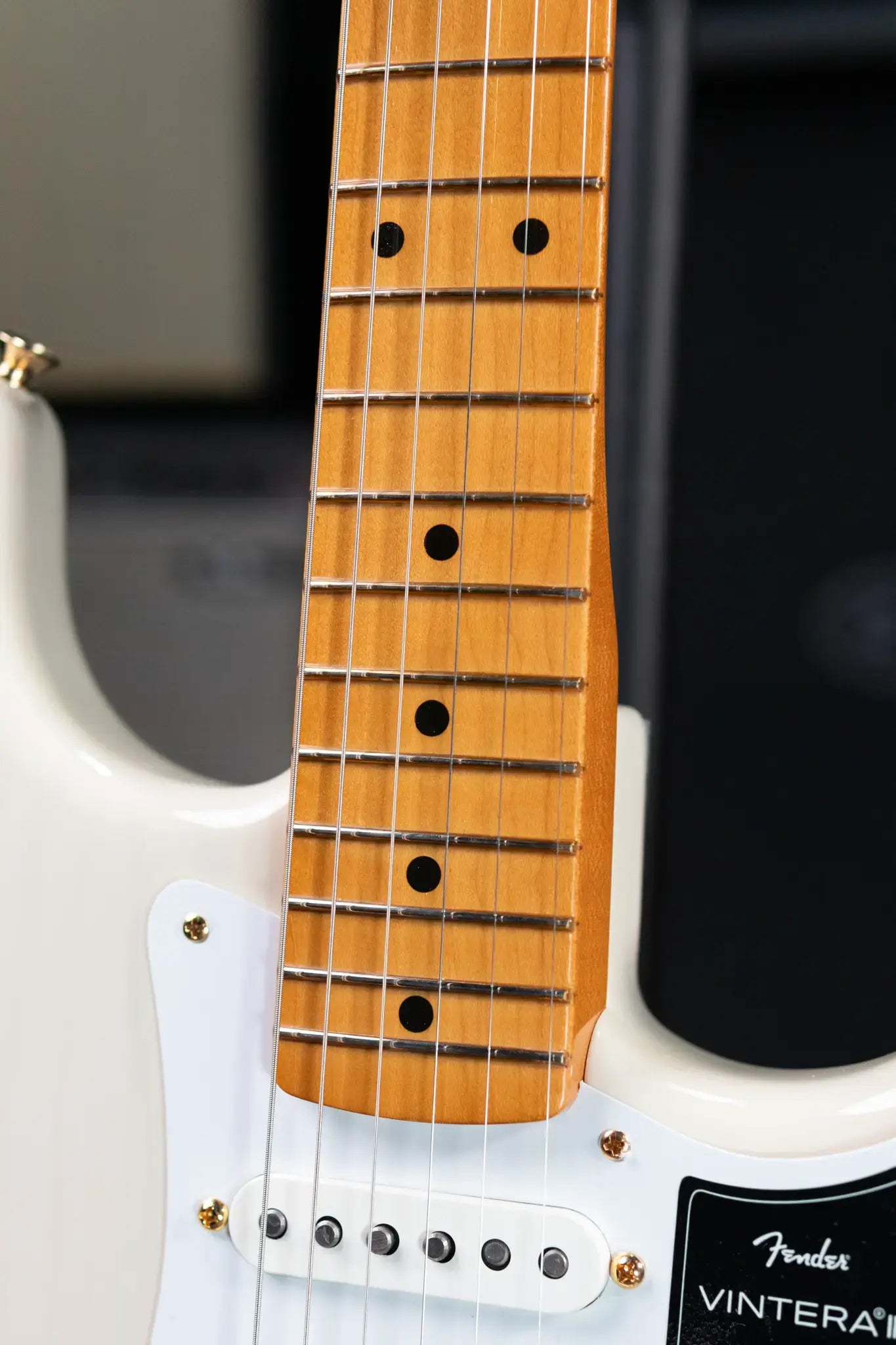 Fender Limited Edition Vintera III Late '50s Stratocaster Electric Guitar - White Blonde with Gig Bag