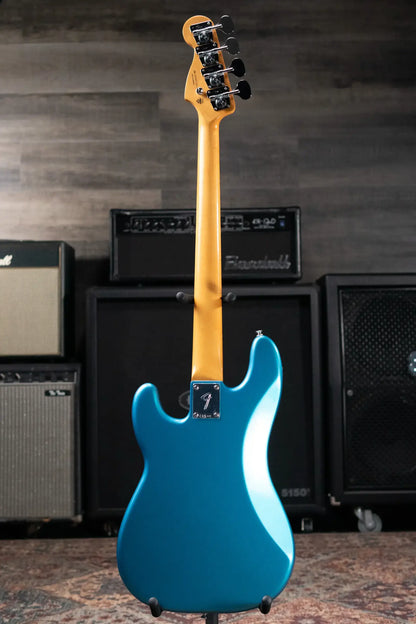 Fender Vintera III Late '60s Precision Bass - Lake Placid Blue with Gig Bag