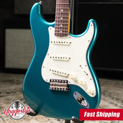Fender Vintera III Late '60s Stratocaster Electric Guitar - Ocean Turquoise with Gig Bag