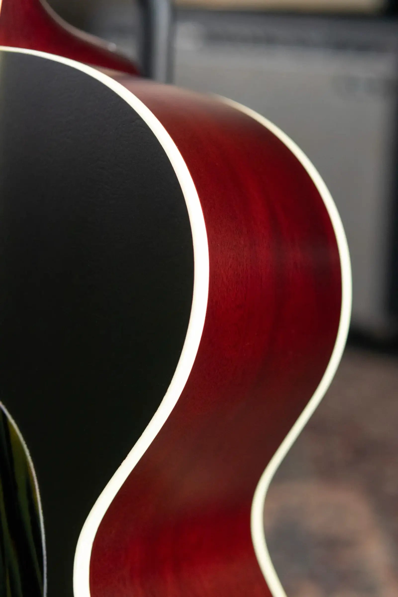 Gibson Century Collection J-185 12 Fret Acoustic Guitar - Vintage Sunburst with Hardshell Case