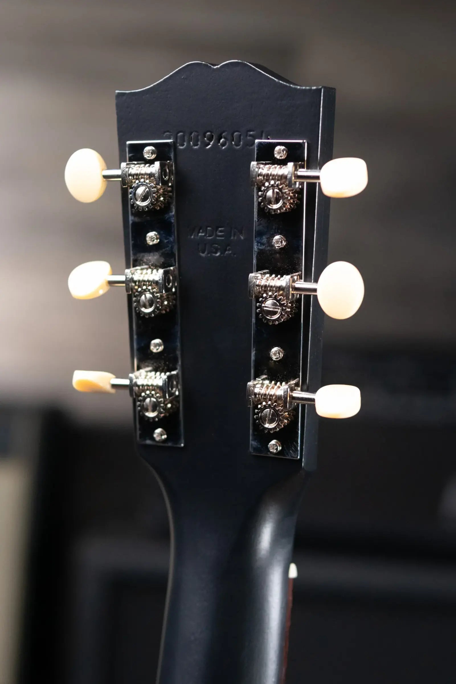 Gibson Century Collection L-00 12-Fret Acoustic Guitar - Ebony with Hardshell Case