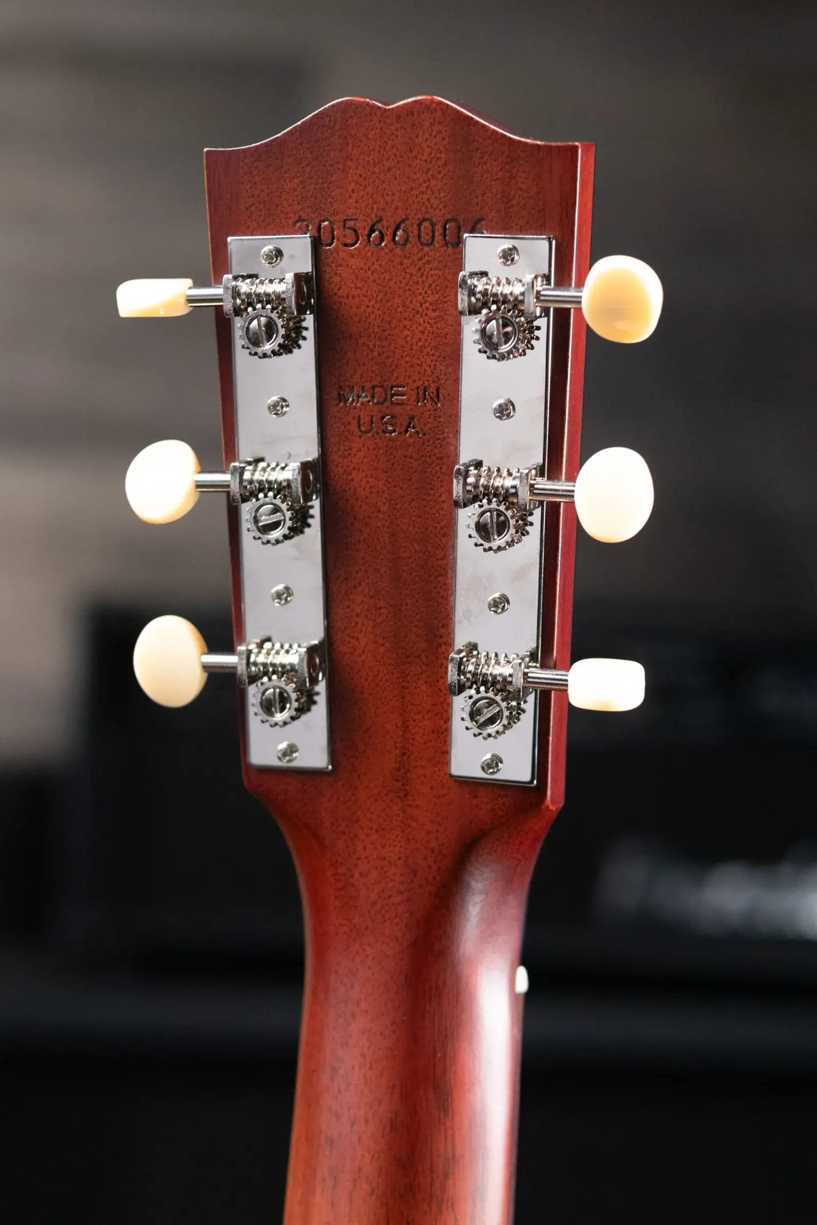 Gibson Century Collection L-00 12-Fret Acoustic Guitar - Vintage Amber with Hardshell Case