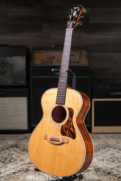 Taylor Gold Label 512e Grand Concert Acoustic/Electric Guitar - Natural with Hardshell Case