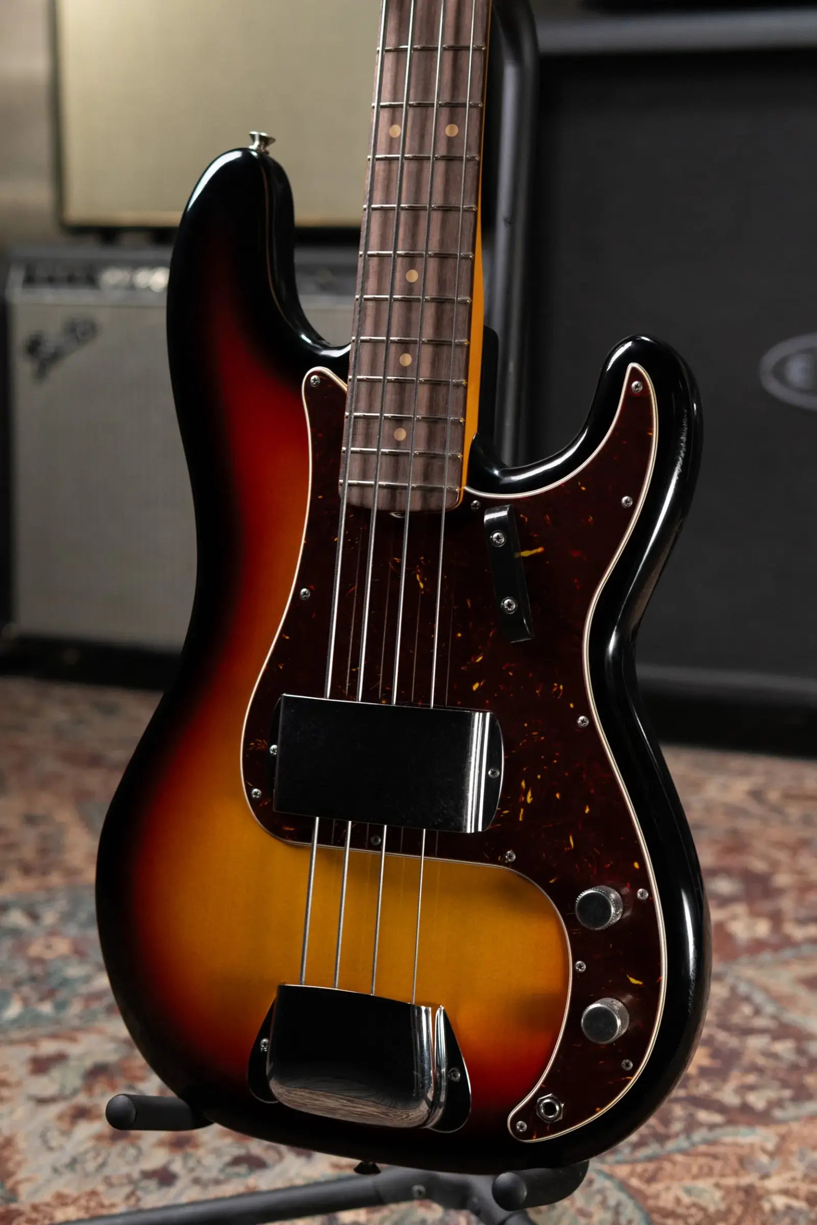 Fender James Jamerson 1962 Precision Bass - 3-Tone Sunburst with Hardshell Case