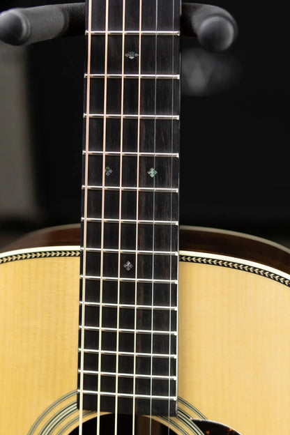 Martin Custom Shop 0-28 Limited Edition Acoustic Guitar with Hardshell Case