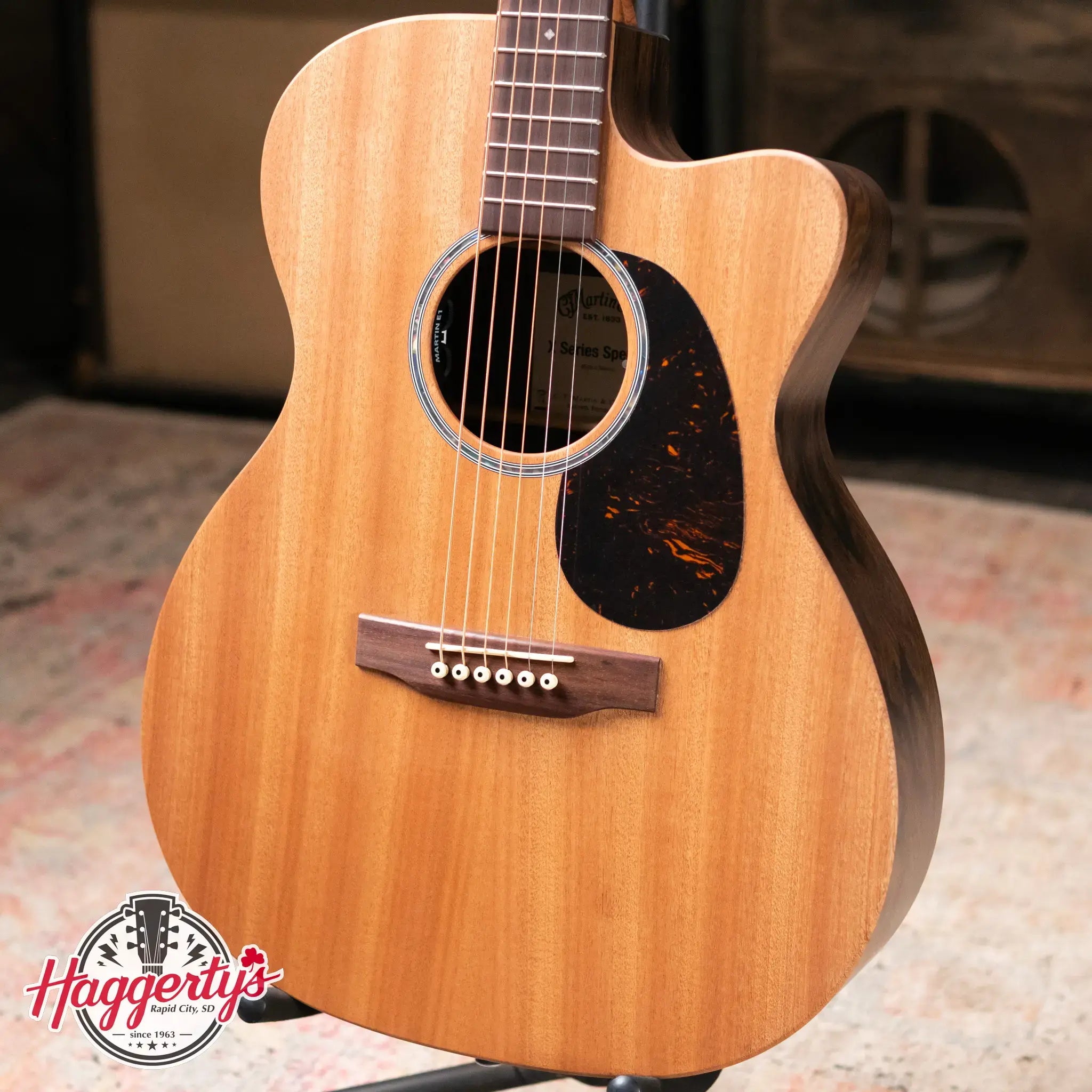 Martin OMC-X2E Ziricote Special Acoustic/Electric Guitar with Gig Bag