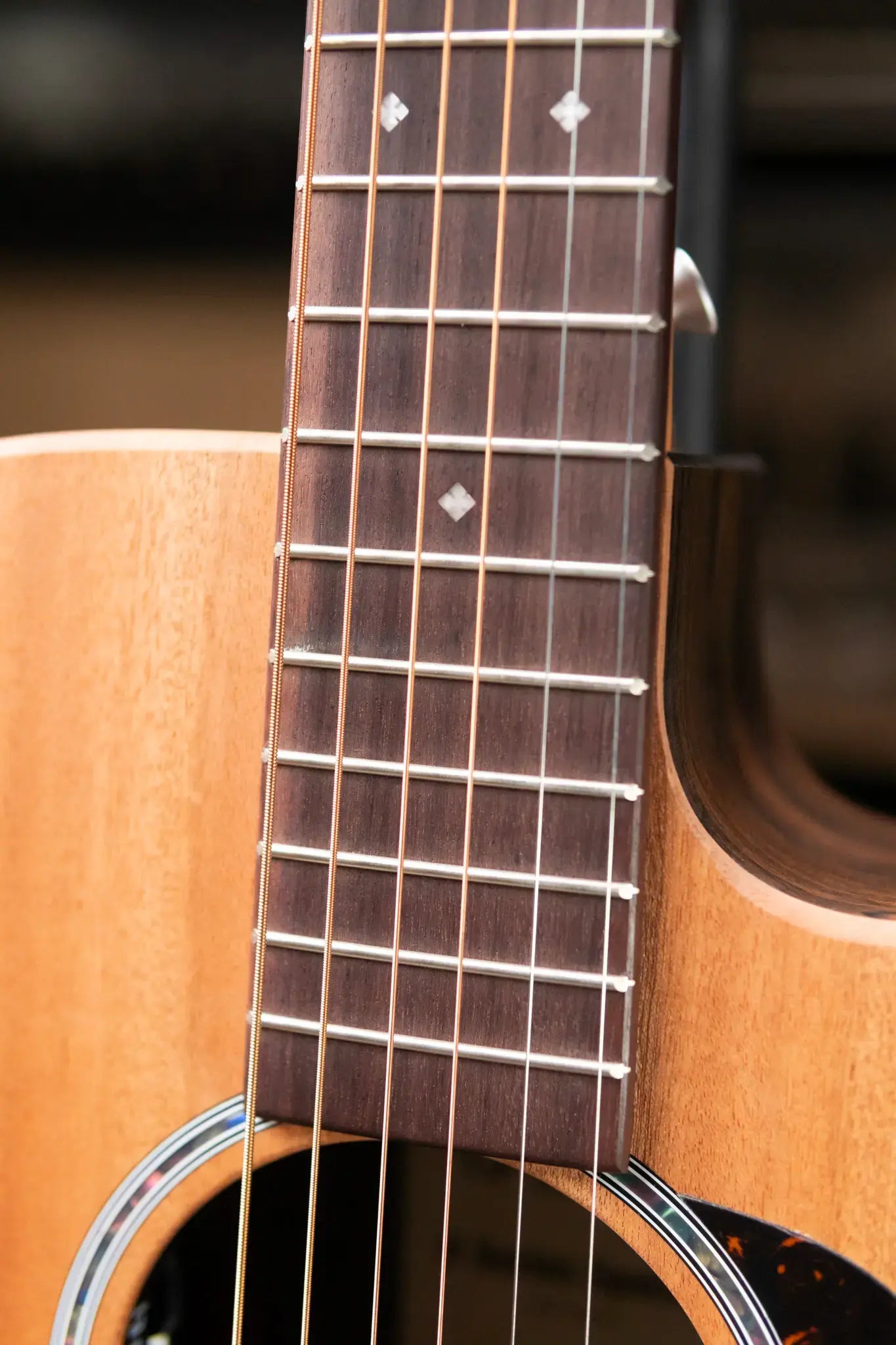 Martin OMC-X2E Ziricote Special Acoustic/Electric Guitar with Gig Bag
