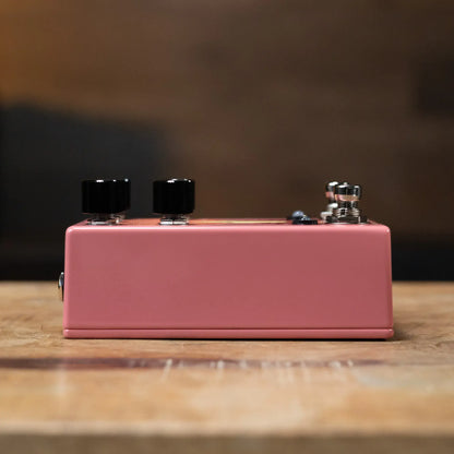 Walrus Audio Lum Texture Engine Pedal - Guava