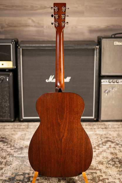 Martin 00-10E Retro Joe Bonamassa Signature Acoustic/Electric Guitar - Burst with Gig Bag