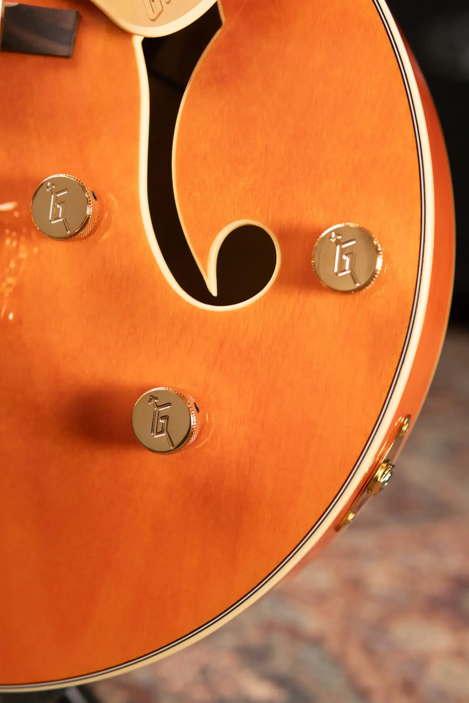 Gretsch Synchromatic Nashville Hollow Body Single-Cut with Bigsby Electric Guitar - 50's Orange Stain with Hardshell Case