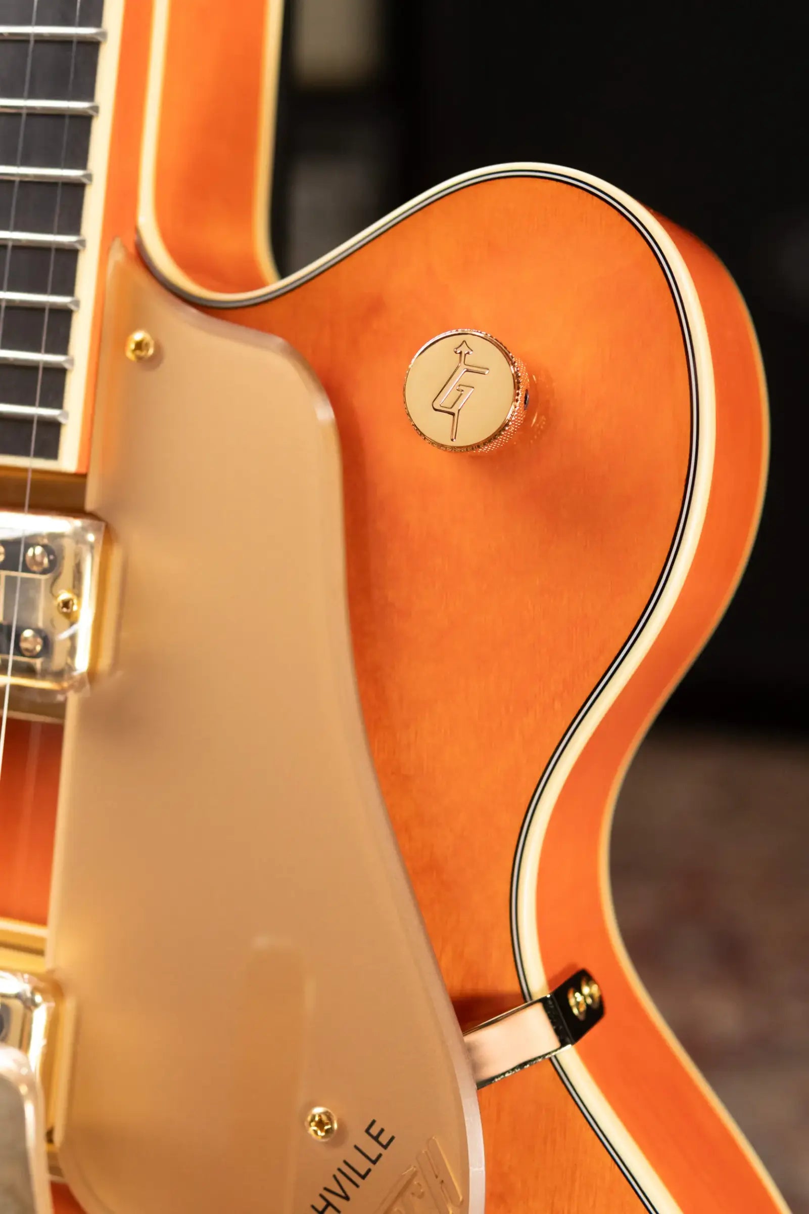 Gretsch Synchromatic Nashville Hollow Body Single-Cut with Bigsby Electric Guitar - 50's Orange Stain with Hardshell Case