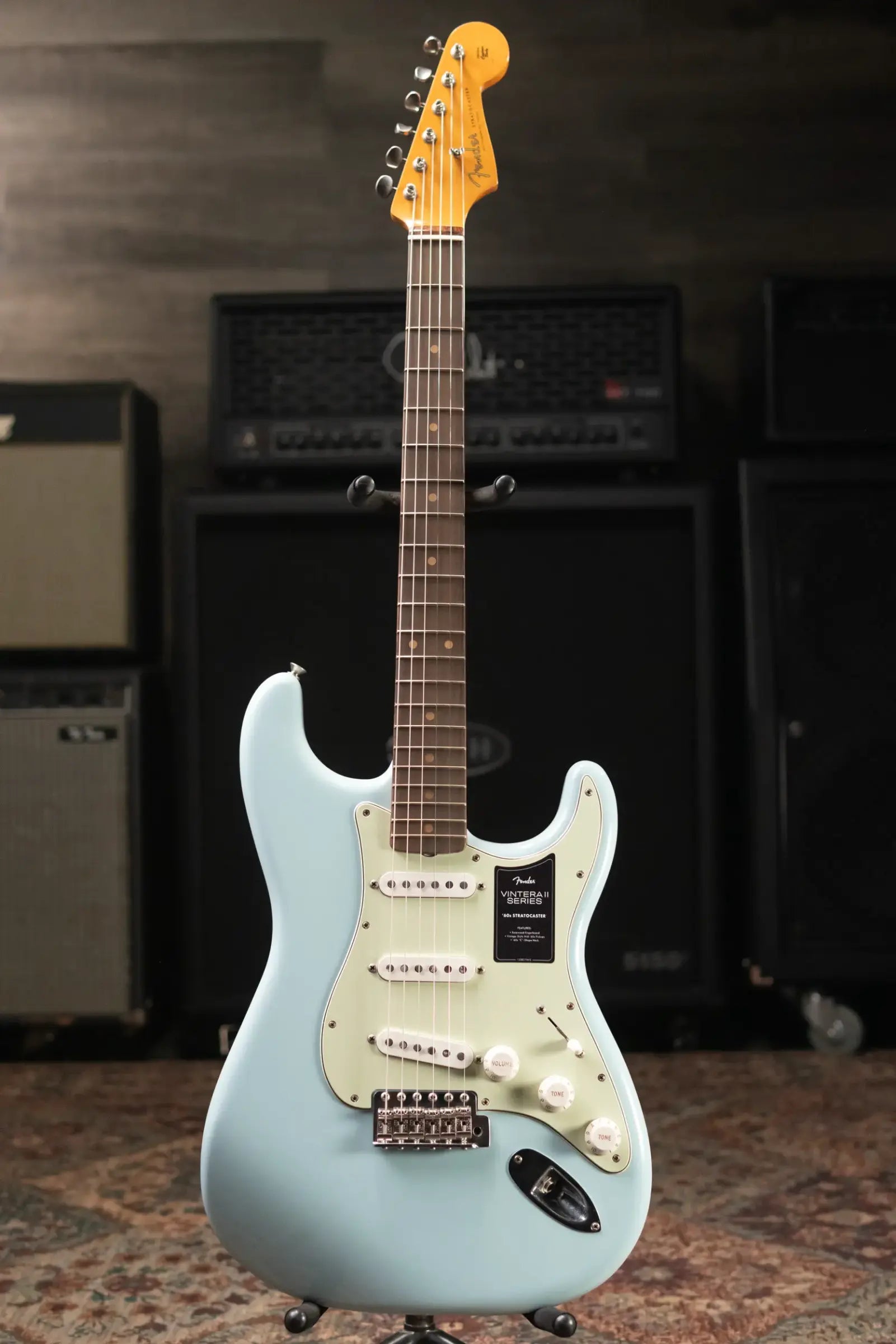 Fender Vintera II Road Worn '60s Stratocaster, Rosewood Fingerboard - Sonic Blue with Hardshell Case