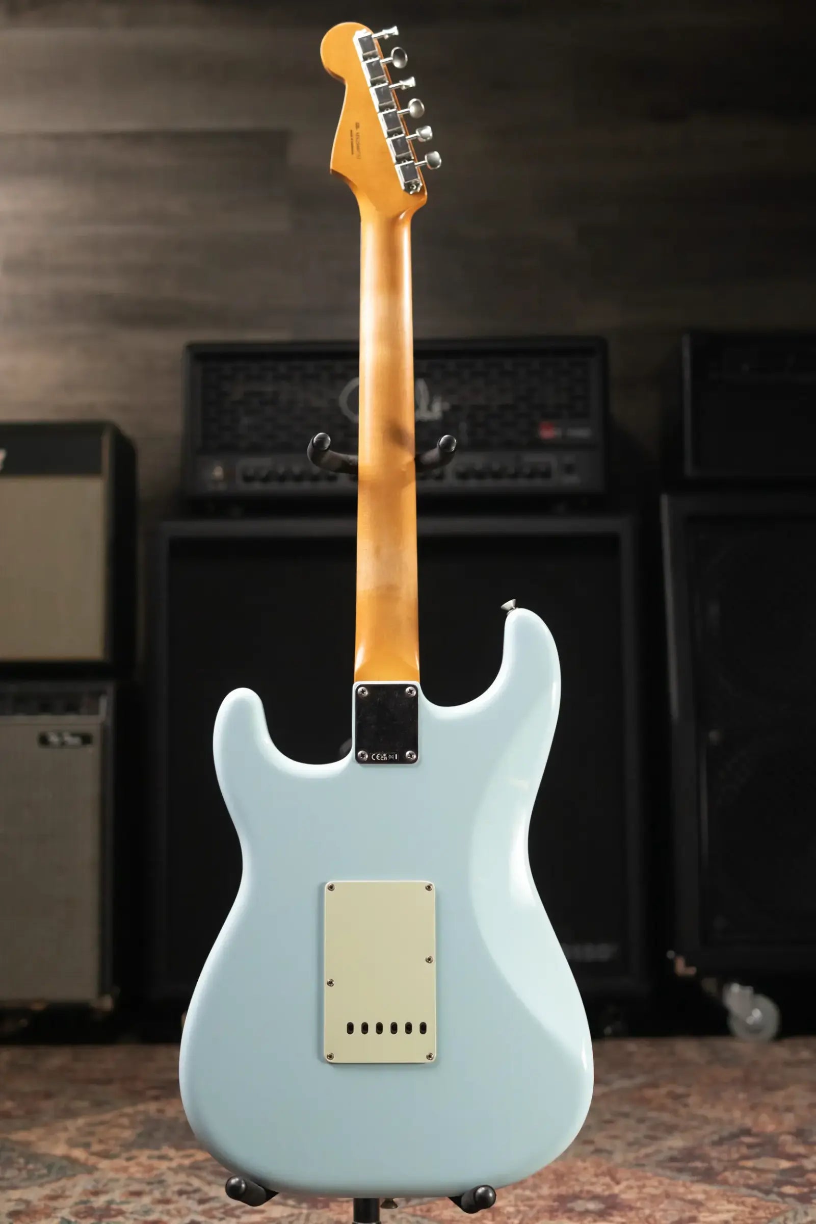 Fender Vintera II Road Worn '60s Stratocaster, Rosewood Fingerboard - Sonic Blue with Hardshell Case