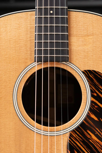 Taylor Gold Label 714e Super Auditorium Acoustic/Electric Guitar with Hardshell Case