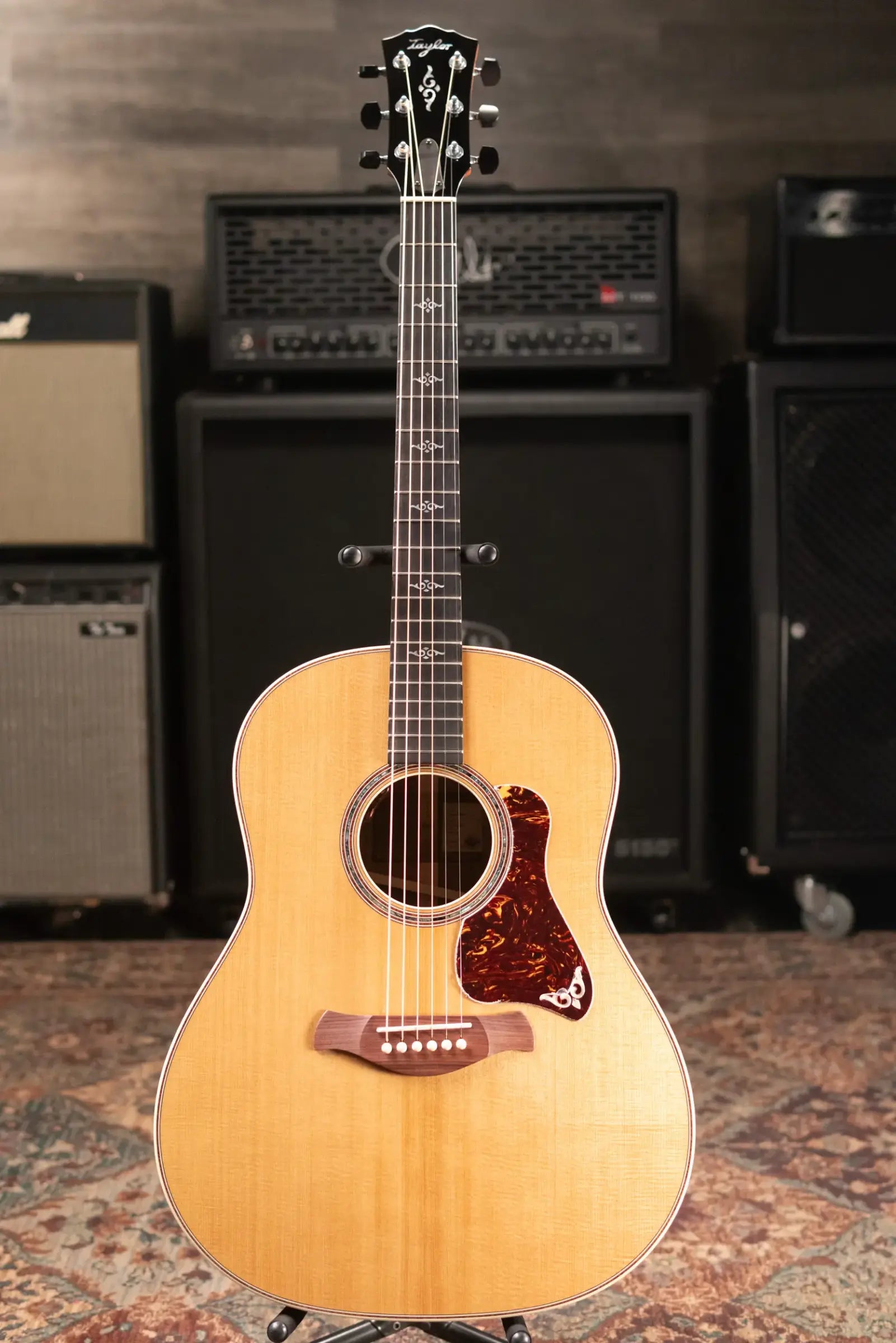 Taylor Gold Label 817e Grand Pacific Acoustic/Electric Guitar - Natural Top with Hardshell Case