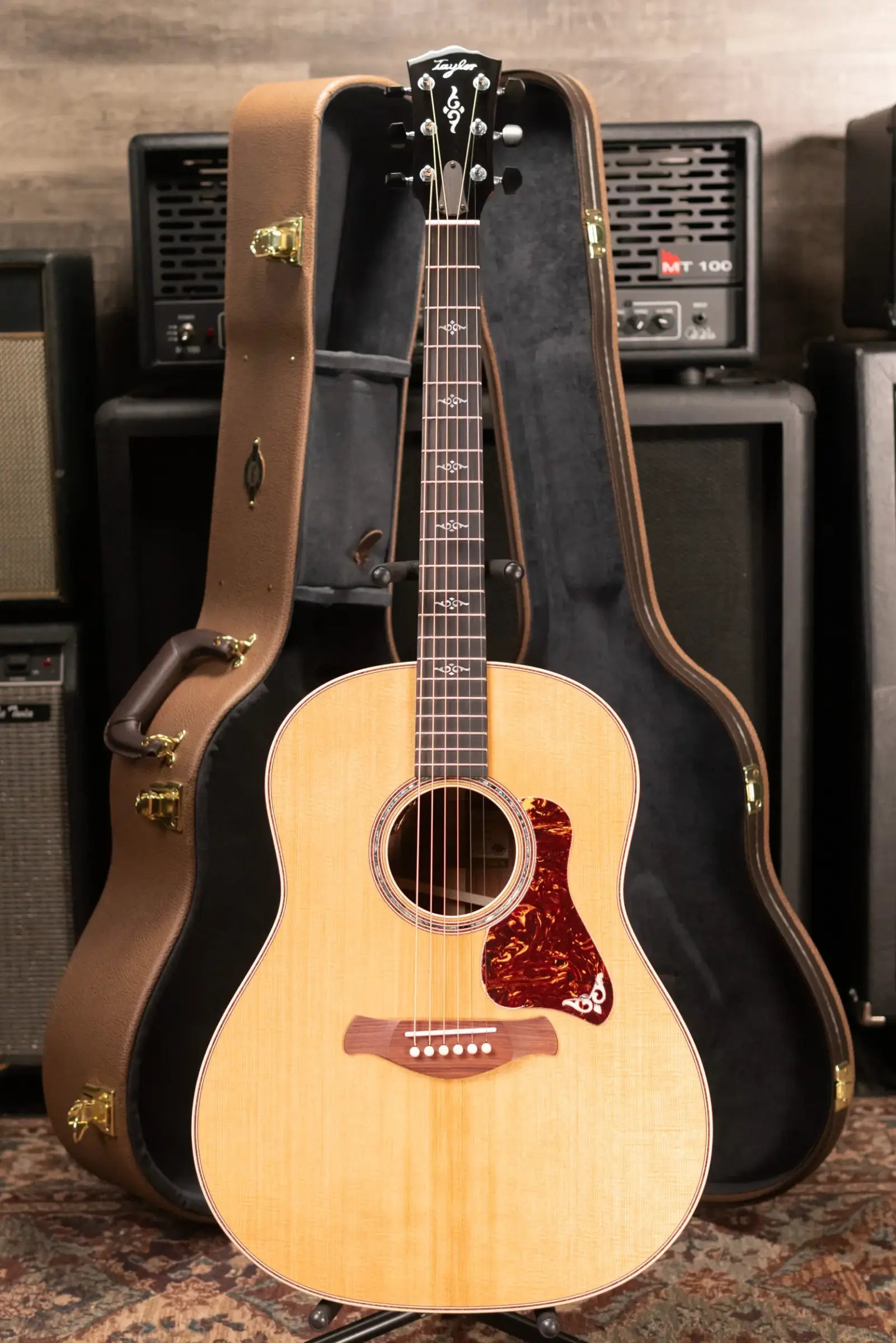 Taylor Gold Label 817e Grand Pacific Acoustic/Electric Guitar - Natural Top with Hardshell Case