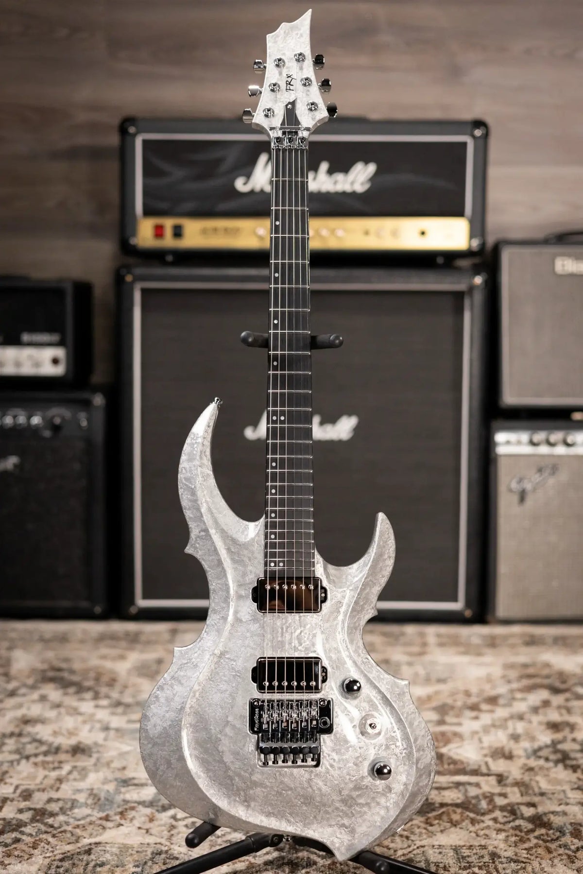ESP FRX エレキギター シルバー ESP Custom Shop FRX Electric Guitar - Liquid Metal Silver with Hardshe