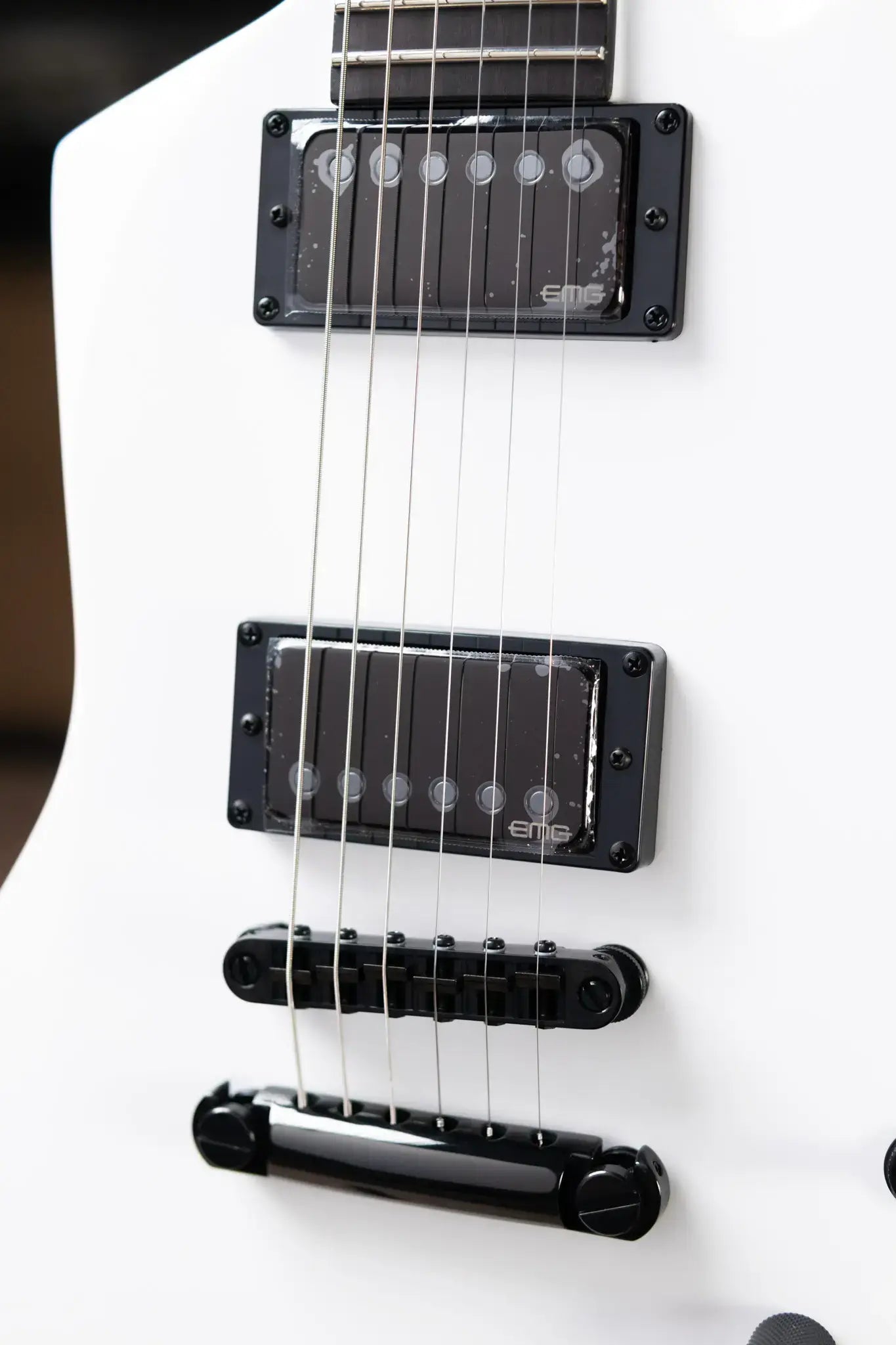ESP LTD James Hetfield Signature Snakebyte Electric Guitar - Snow White with Hardshell Case