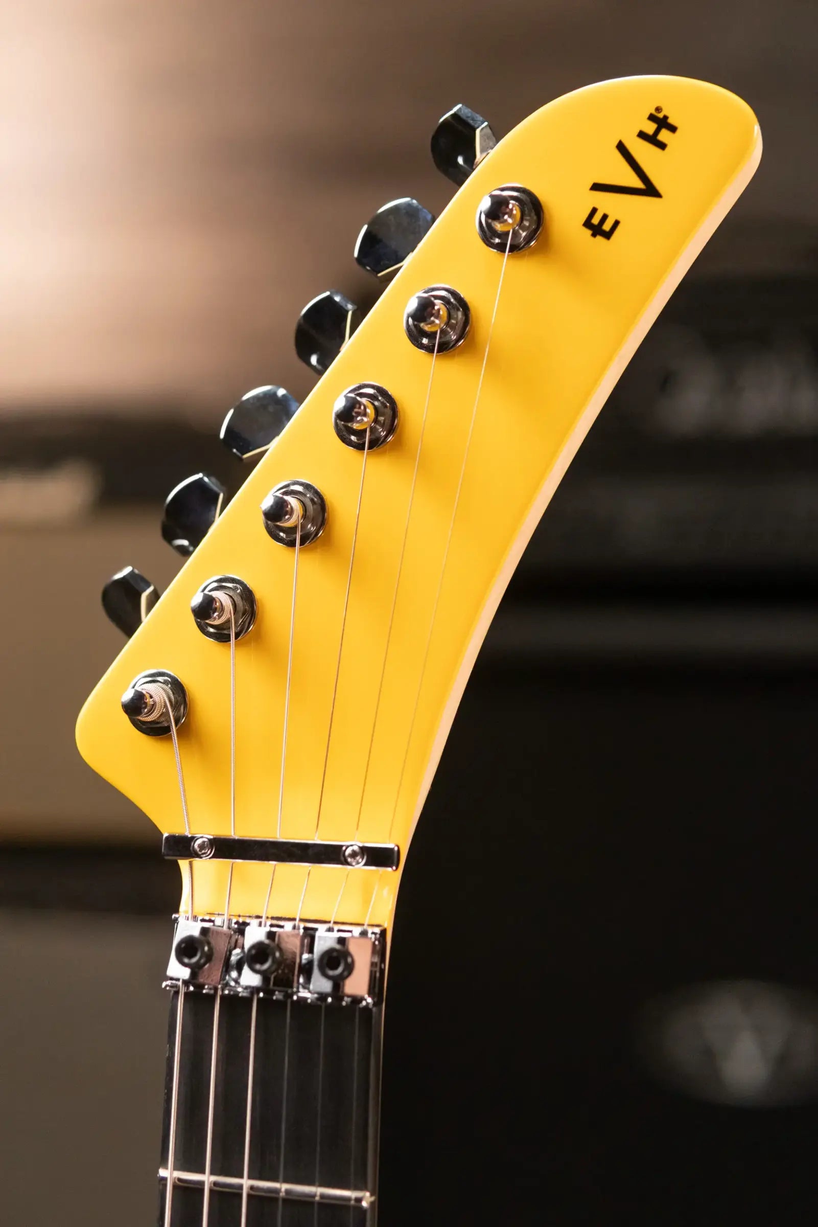 EVH 5150 Series Standard Electric Guitar - EVH Yellow