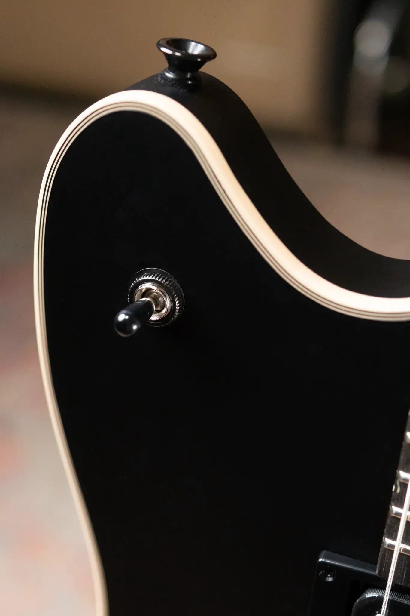 EVH SA-126 Special - Stealth Black with Hardshell Case