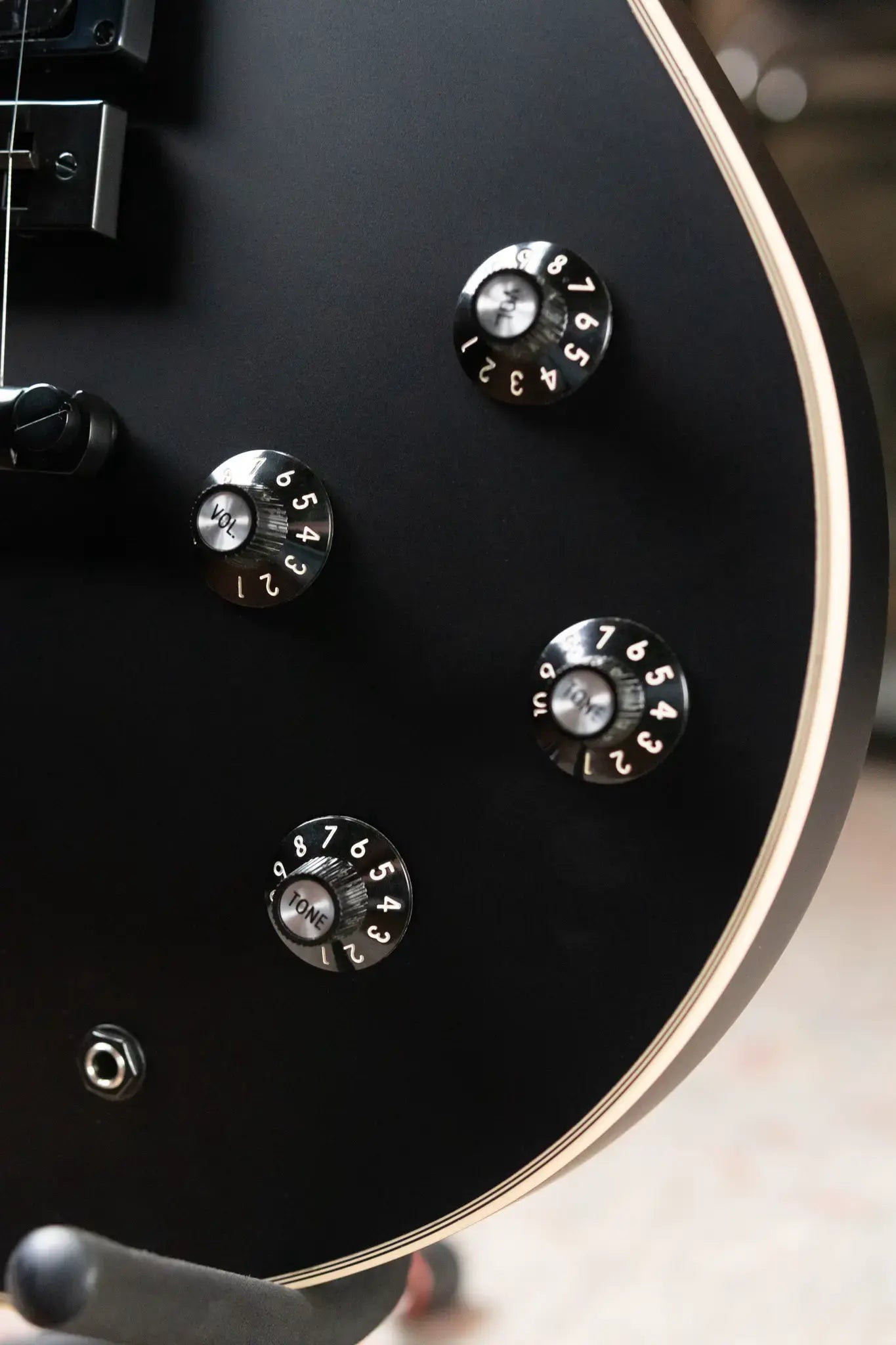 EVH SA-126 Special - Stealth Black with Hardshell Case