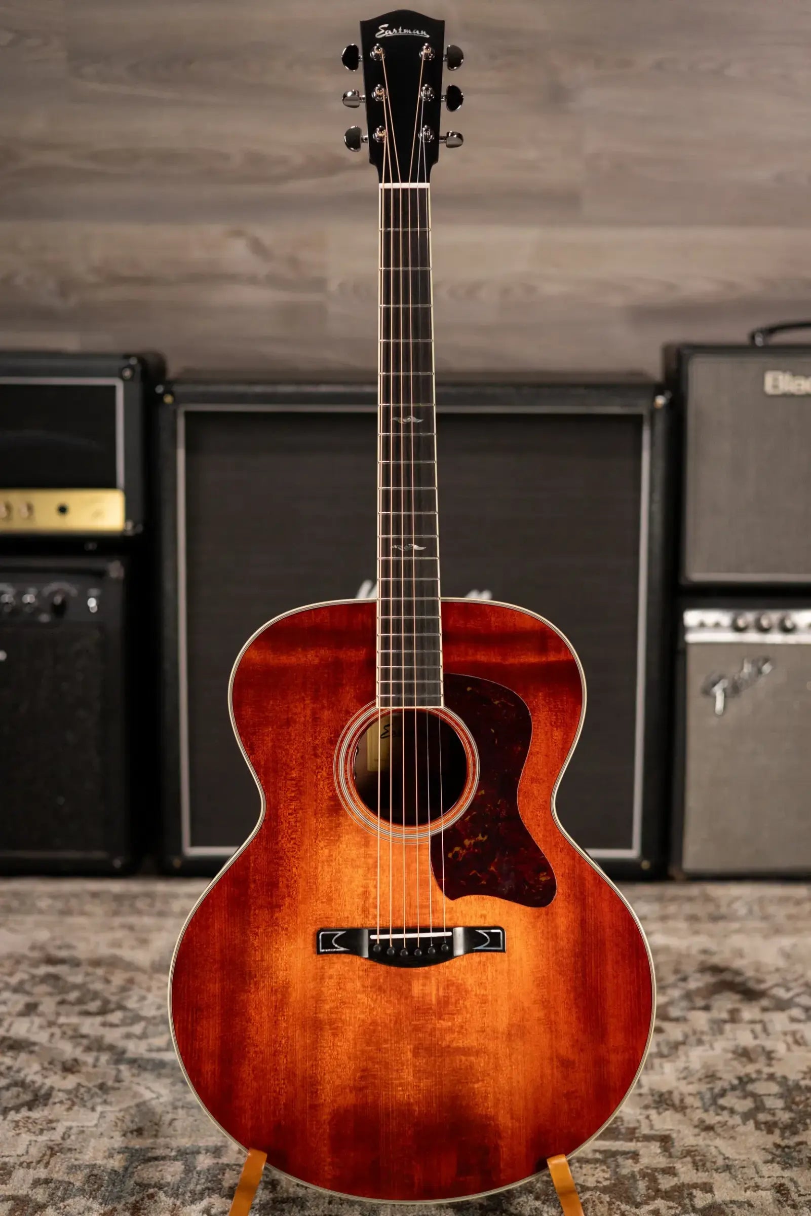 Eastman AC330E-CLA Jumbo Acoustic/Electric Guitar - Classic with Hardshell Case