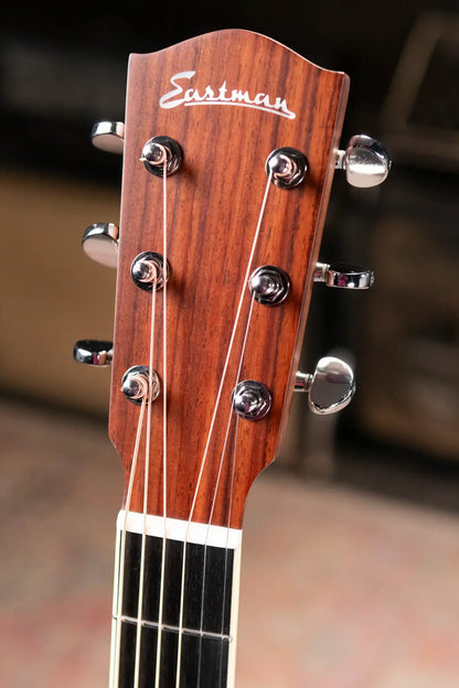 Eastman AC422CE Grand Auditorium Acoustic/Electric Guitar with Hardshell Case