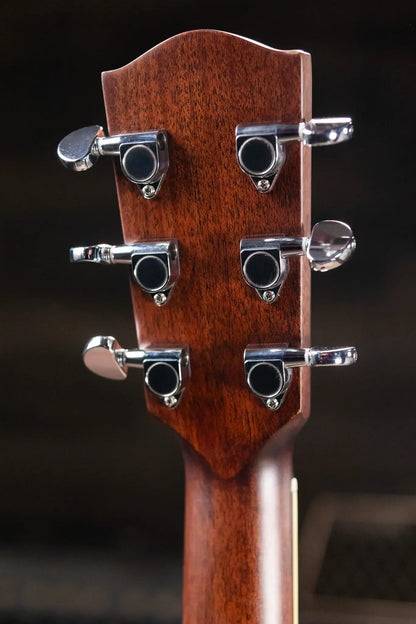 Eastman AC422CE Grand Auditorium Acoustic/Electric Guitar with Hardshell Case