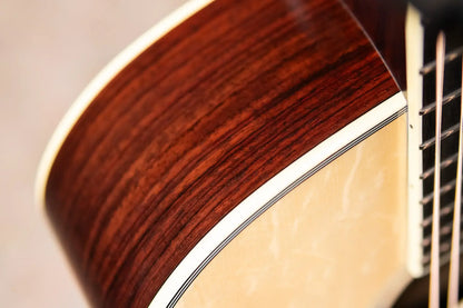 Eastman AC422CE Grand Auditorium Acoustic/Electric Guitar with Hardshell Case