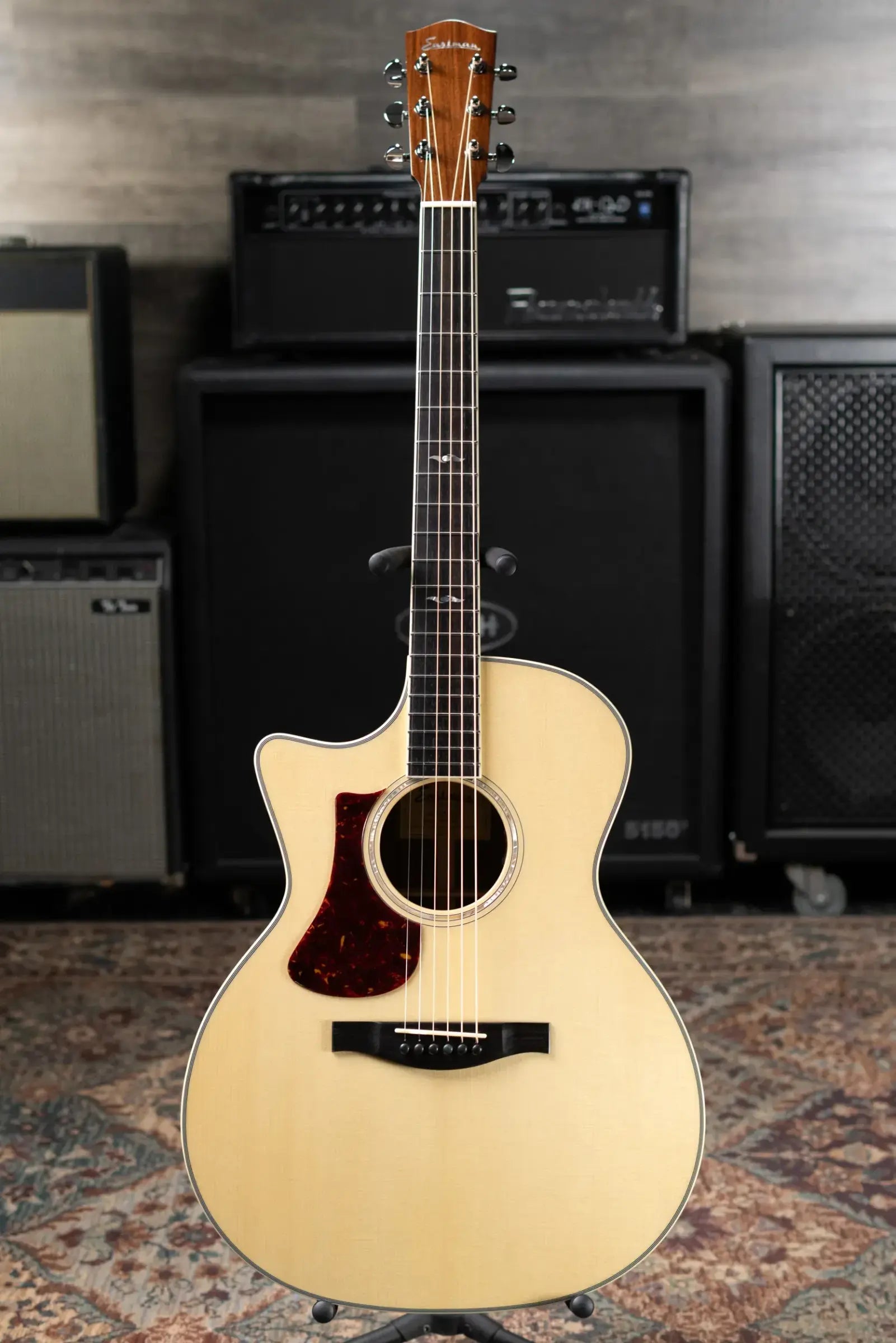 Eastman AC422LCE Left-Handed Grand Auditorium Acoustic/Electric Guitar with Hardshell Case
