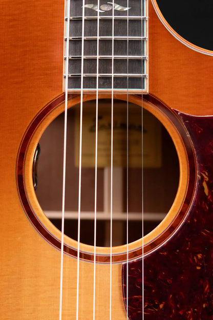 Eastman AC522CE-GB Grand Auditorium Acoustic/Electric Guitar - Goldburst with Hardshell Case