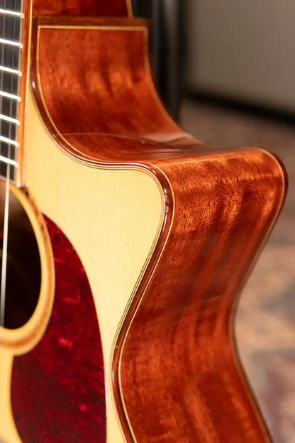Eastman AC522ce Mahogany/Spruce Acoustic-Electric Guitar with Hardshell Case - Used